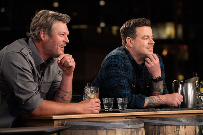 Blake Shelton and Carson Daly on the Barmageddon set