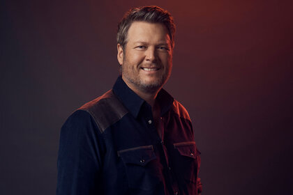 Blake Shelton poses in new Barmageddon promotional art