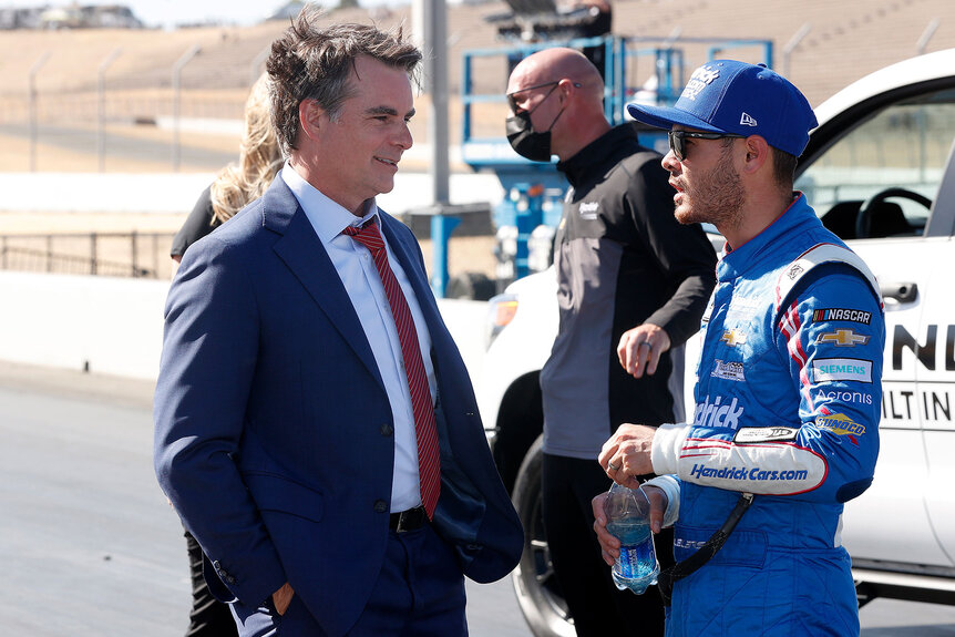 Jeff Gordon speaking to driver Kyle Larson