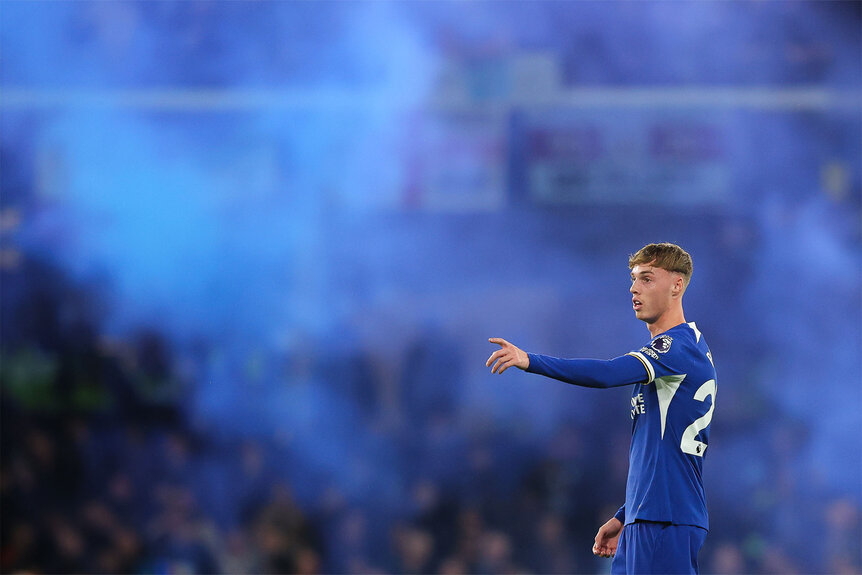 Cole Palmer points his finger during a Premier League match